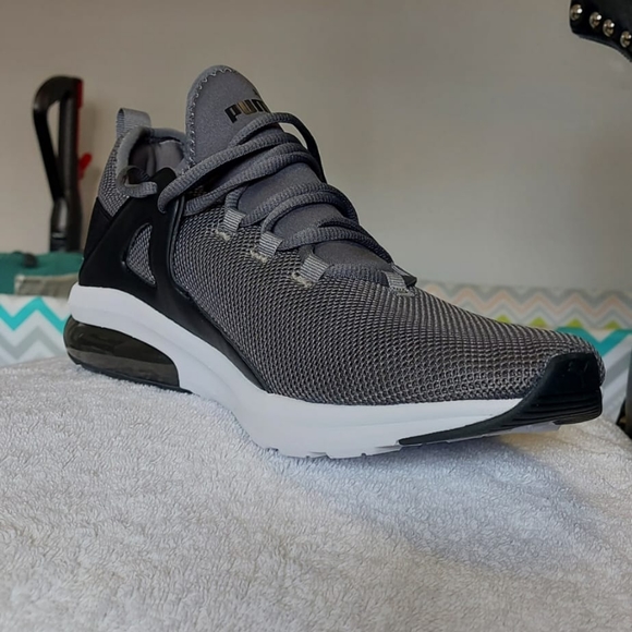 Shoes - Picture 2 of 3